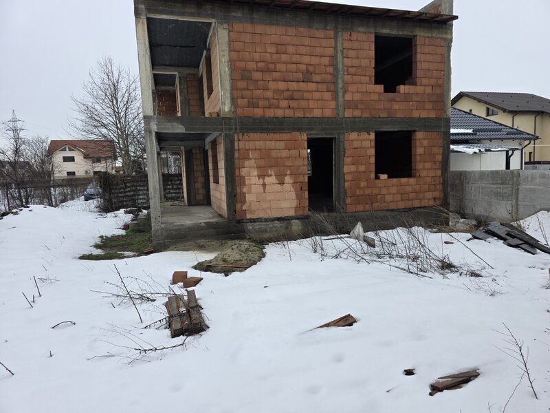 Comuna Pantelimon, pe strada Campului intersectie cu Al. Selimbar.