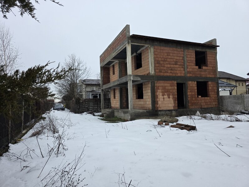 Comuna Pantelimon, pe strada Campului intersectie cu Al. Selimbar.